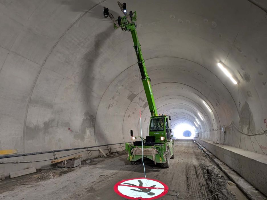Safety Signs In Underground Site
